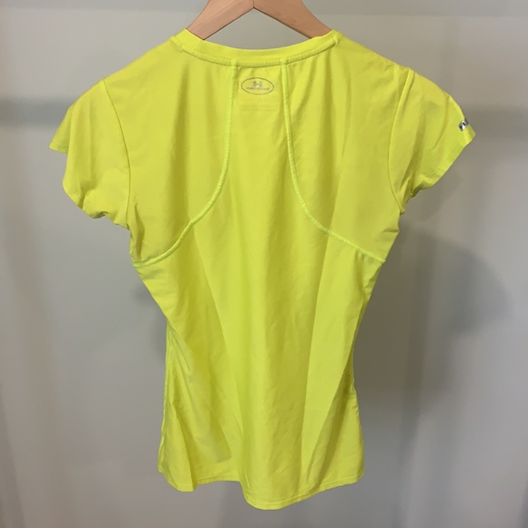 Small Under Armour tee - Picture 3 of 3